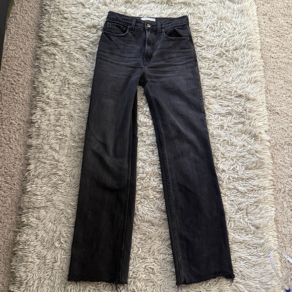 Abercrombie & Fitch The 90’s Relaxed High Rise Jean - Picture 2 of 4
